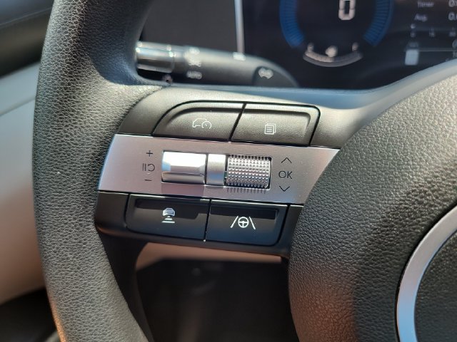 Used 2025 Hyundai Tucson SE FWD image 28