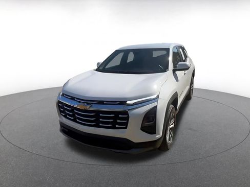 Used 2025 Chevrolet Equinox LT image 7