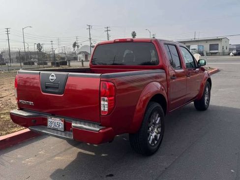 Used 2012 Nissan Frontier SV w/ Sport Appearance Pkg image 5