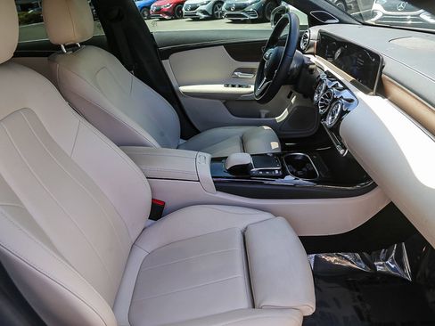 Used 2023 Mercedes-Benz CLA 250 image 15
