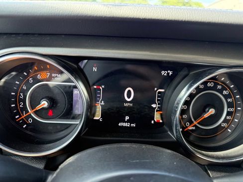 Used 2023 Jeep Wrangler Unlimited Sahara AWD/4WD image 40