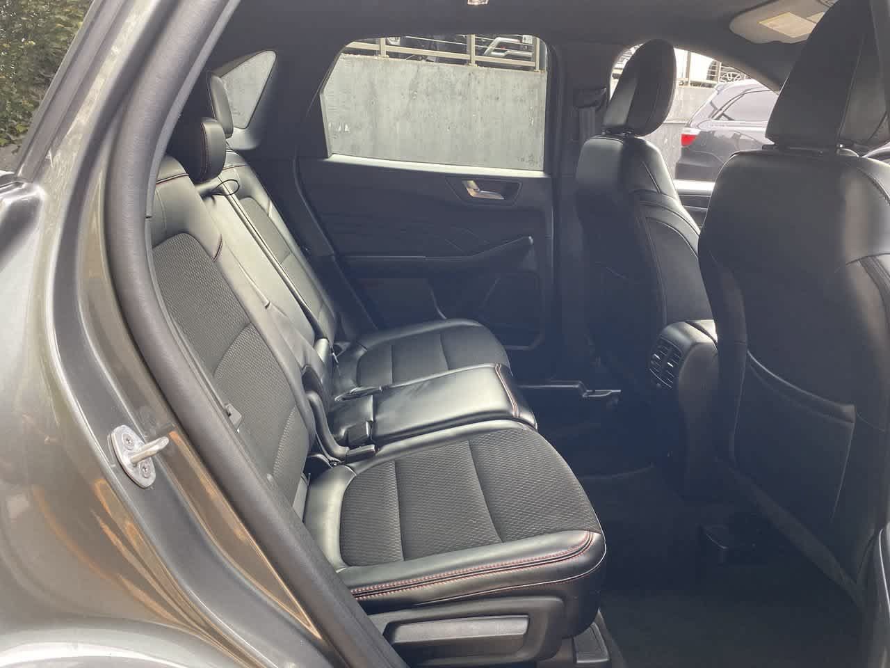 Used 2025 Ford Escape ST-Line Select AWD/4WD image 16