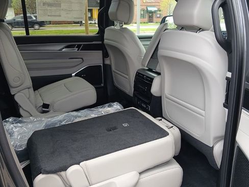 New 2026 Jeep Grand Wagoneer Limited AWD/4WD image 28