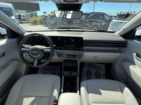 Used 2024 Hyundai Kona SEL image 17