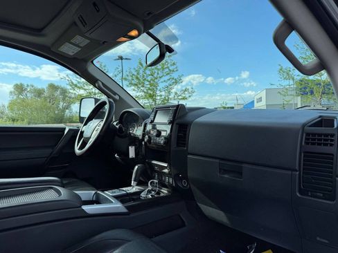 Used 2013 Nissan Titan SL AWD/4WD image 15