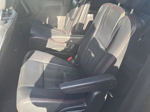 Used 2019 Dodge Grand Caravan GT FWD image 14