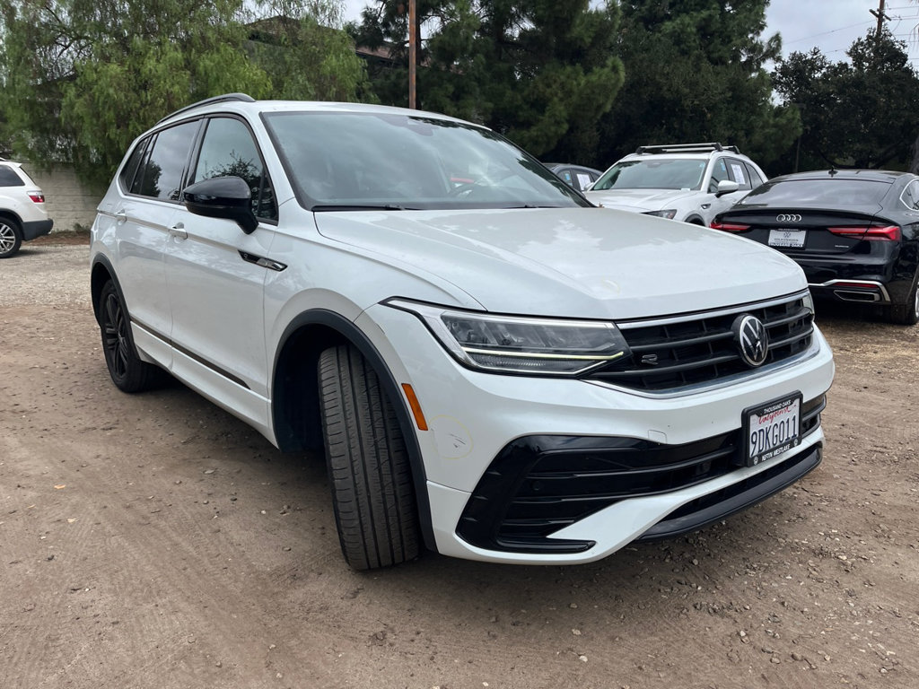 Used 2022 Volkswagen Tiguan SE R-Line FWD image 3