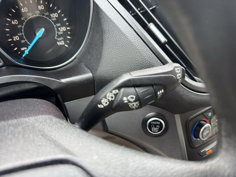 Used 2019 Ford Escape SE AWD/4WD image 18