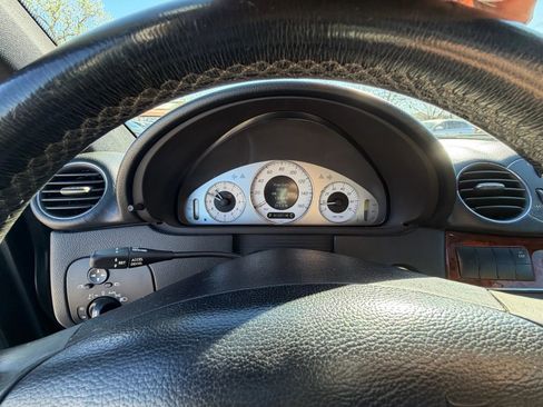 Used 2008 Mercedes-Benz CLK 350 Coupe image 11