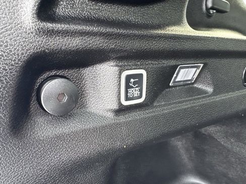 Used 2024 Jeep Grand Cherokee L Altitude image 11