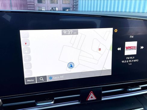 Used 2024 Hyundai Elantra Limited image 36