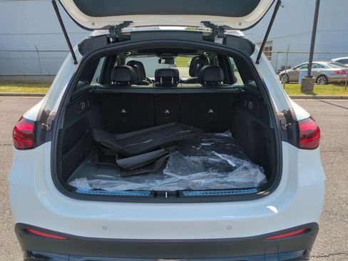 Certified 2026 Mercedes-Benz GLC 43 AMG 4MATIC image 33