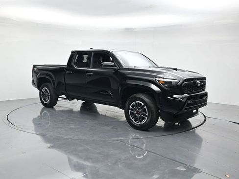 Used 2025 Toyota Tacoma TRD Sport image 1