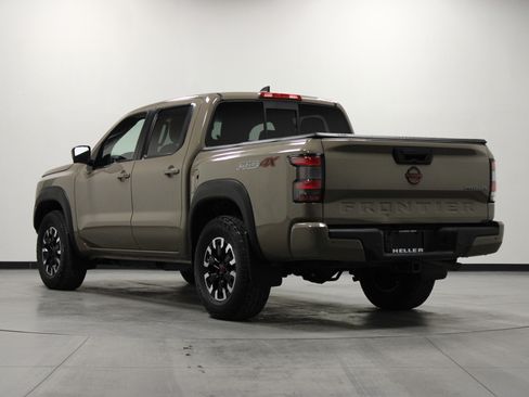 Used 2022 Nissan Frontier PRO-4X image 6