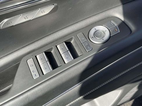 Used 2024 Genesis GV80 2.5T image 19