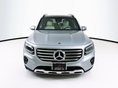Used 2024 Mercedes-Benz GLB 250 image 2