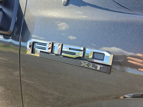 Used 2019 Ford F150 XLT w/ Equipment Group 302A Luxury AWD/4WD image 4