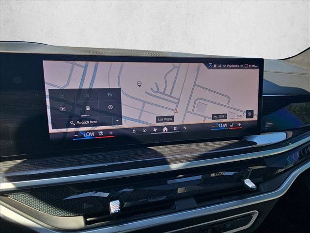 Used 2024 BMW X7 xDrive40i w/ M Sport Package AWD/4WD image 13