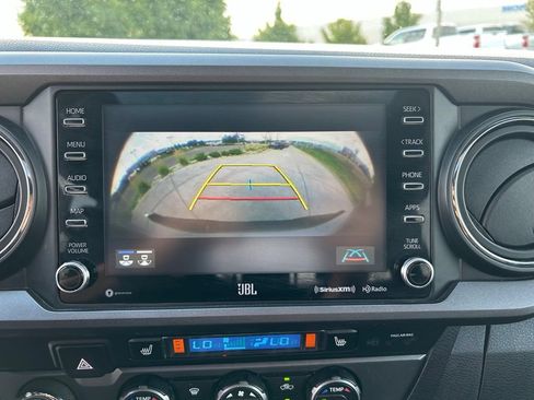 Used 2020 Toyota Tacoma TRD Sport w/ TRD Premium Sport Package AWD/4WD image 22