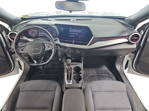 Used 2024 Chevrolet Trax RS w/ Driver Confidence Package FWD image 11