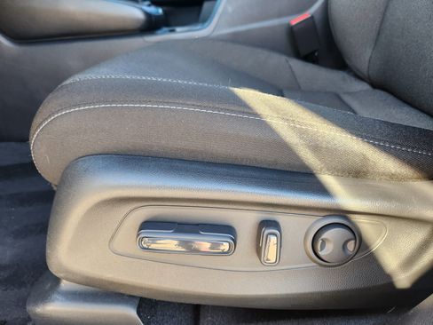 Used 2023 Honda CR-V EX image 24