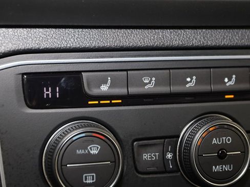 Used 2021 Volkswagen Atlas SE image 8