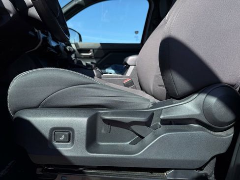 Used 2024 Toyota Tacoma TRD Off-Road image 10