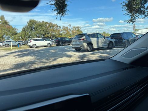 Used 2025 Volkswagen Jetta SE image 35