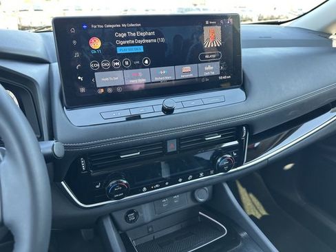 Certified 2025 Nissan Rogue SL AWD/4WD image 30