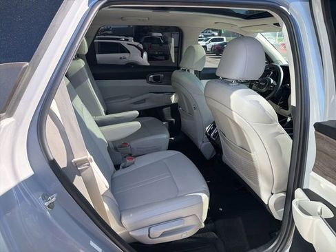 Certified 2023 Kia Sorento X-Line EX AWD/4WD image 32