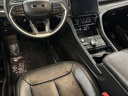 Used 2022 Jeep Grand Cherokee Limited 4xe w/ Luxury Tech Group II AWD/4WD image 22