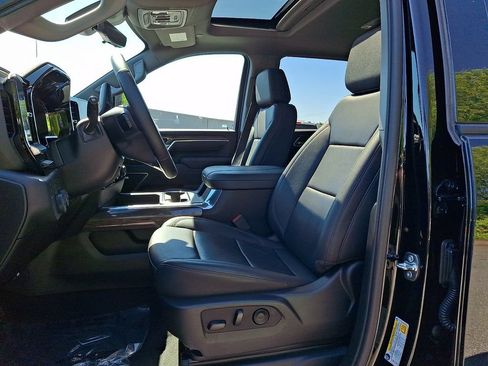 Used 2025 Chevrolet Silverado 2500 LTZ AWD/4WD image 14