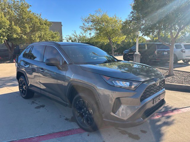 Used 2021 Toyota RAV4 LE FWD image 3