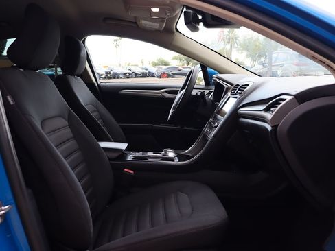 Used 2019 Ford Fusion SE FWD image 34