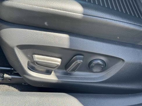 Used 2022 Toyota Camry SE FWD image 25