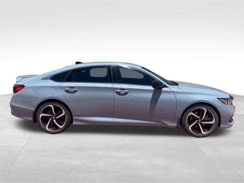 Used 2022 Honda Accord Sport image 10