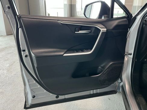 Used 2020 Toyota RAV4 XSE AWD/4WD image 16