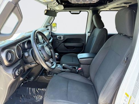 Used 2018 Jeep Wrangler Unlimited Sport S AWD/4WD image 19
