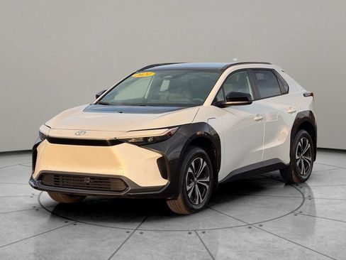 Certified 2024 Toyota bZ4X AWD w/ Weather Package image 2