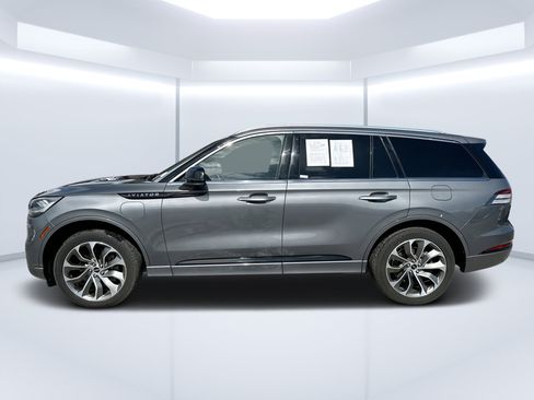 Used 2022 Lincoln Aviator Grand Touring w/ Elements Package Plus AWD/4WD image 4