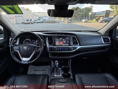 Used 2017 Toyota Highlander Limited w/ Carpet Mat Package FWD image 33