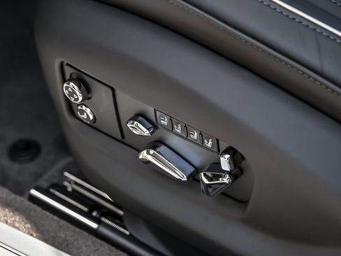 New 2026 Bentley Flying Spur Plug-In Hybrid AWD/4WD image 26