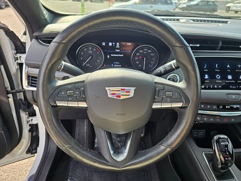 Used 2023 Cadillac XT4 Sport AWD/4WD image 12