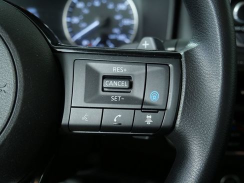 Used 2023 Nissan Rogue SV AWD/4WD image 25