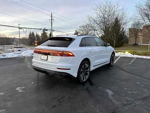 Used 2025 Audi Q8 Premium w/ Black Optic Package AWD/4WD image 7