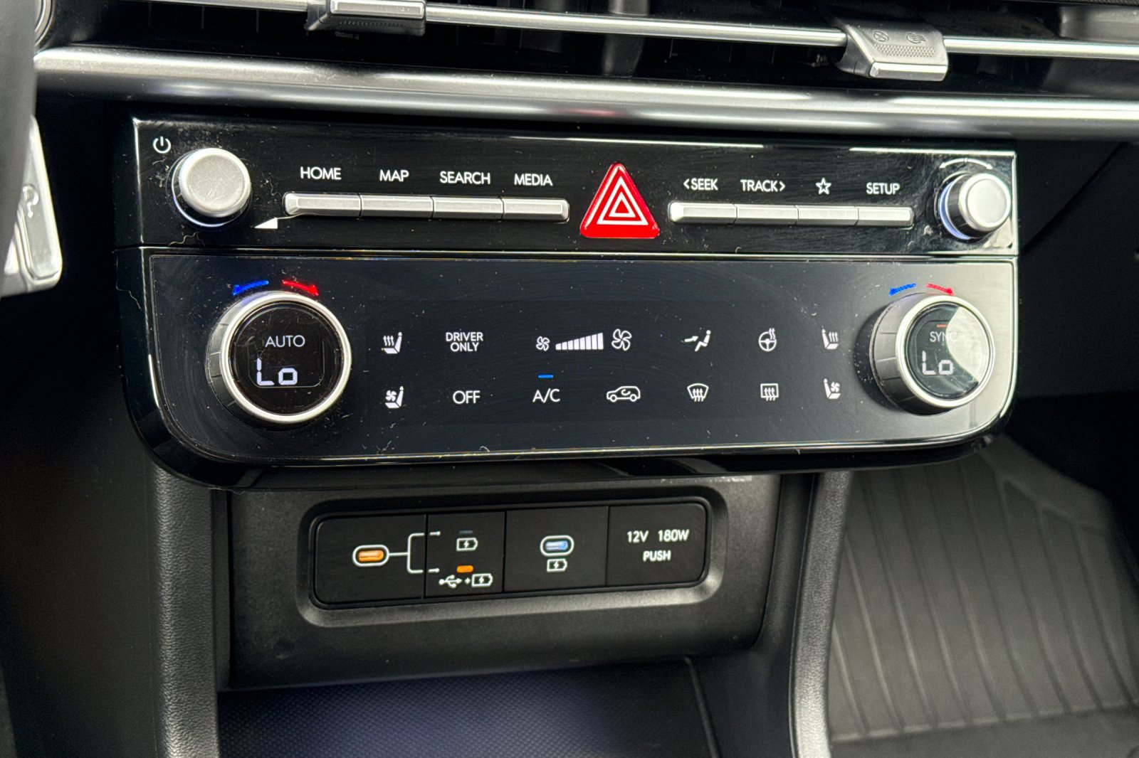 Used 2025 Hyundai Tucson Limited AWD/4WD image 21