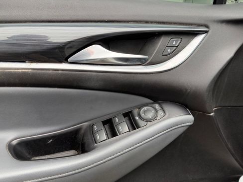 Used 2020 Buick Enclave Essence AWD/4WD image 52