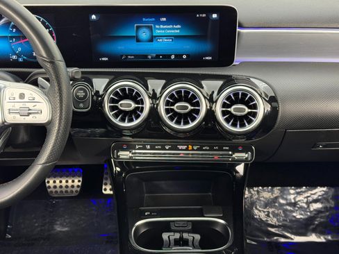 Used 2019 Mercedes-Benz A 220 A 220 w/ AMG Line & Premium Pa image 24