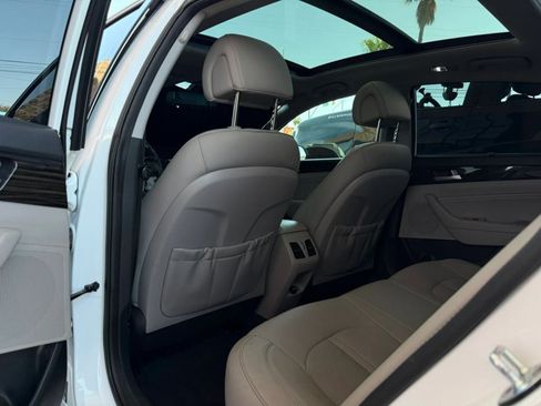 Used 2016 Hyundai Sonata Limited w/ Option Group 05 image 32