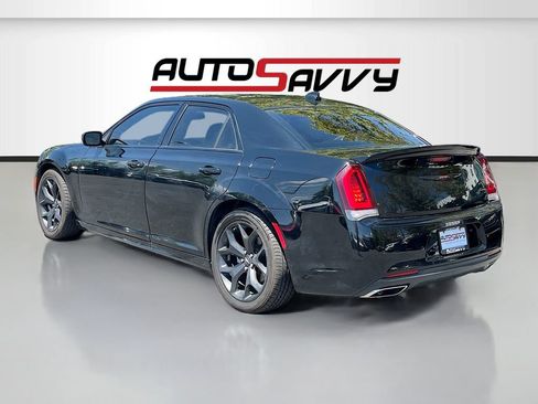 Used 2022 Chrysler 300 S w/ Comfort Group RWD image 5